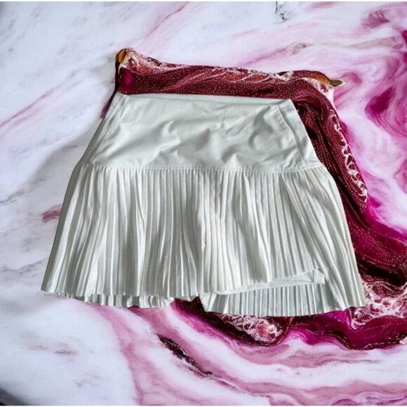 LUCKY IN LOVE X Bethanie Mattek Sands Court Worn White Ruffle Tennis Skort Sz M - Picture 1 of 8
